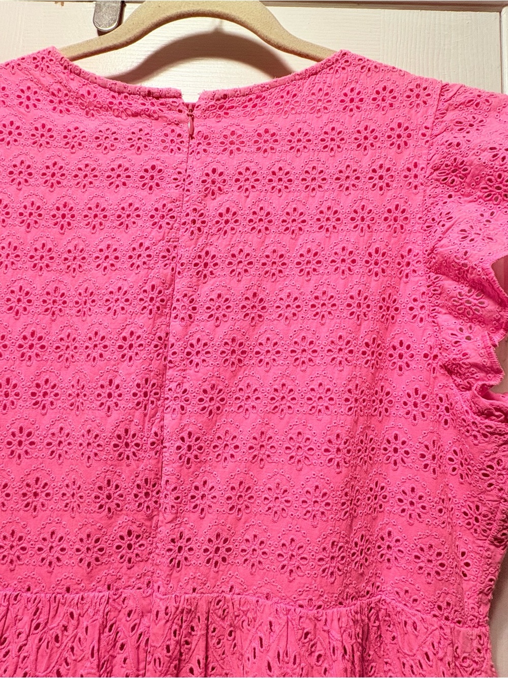 Vineyard Vines Bright Pink Eyelet Ruffle-Hem Lined Dress Size 16 - Picture 10 of 10